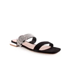 Chinelo AZAREY