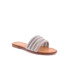 Chinelo LAPIERCE