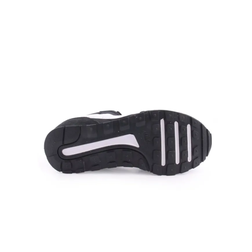 Sapatilha NIKE MD Valiant